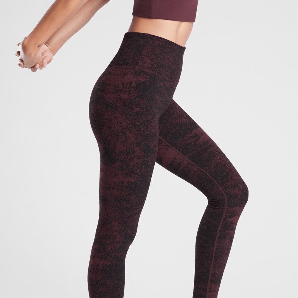 Athleta Elation Glades 7/8 Tight Leggings in Red Black size Small